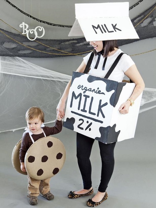 peques vestidos de galleta y a la maestra de brik? Una monada vamos peques vestidos de galleta y a la maestra de brik? Una monada vamos