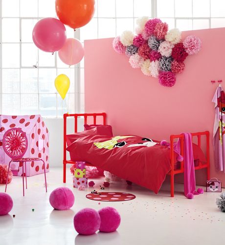 Decoración con pompones de papel