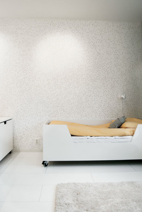 Dormitorio con espacio para el juego y la creatividad