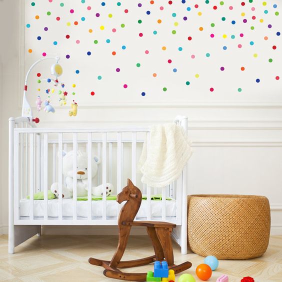 Decorar con lunares de colores. Decoración infantil, Decoideas.net