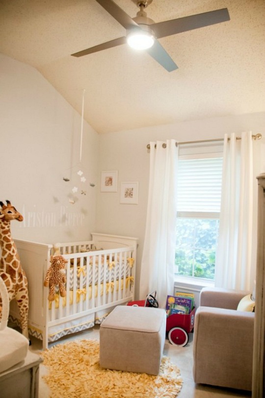 Decorar la habitación del bebé con Jirafas