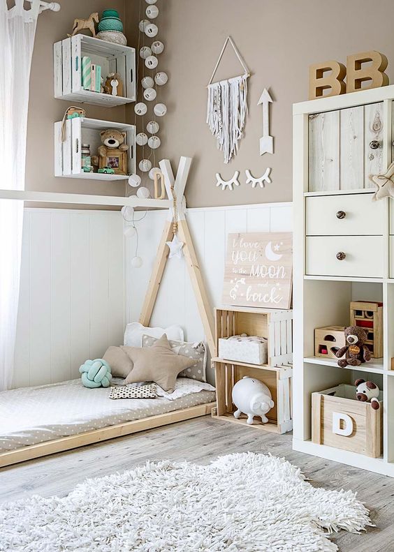 Decoración infantil con cajas de frutas de madera