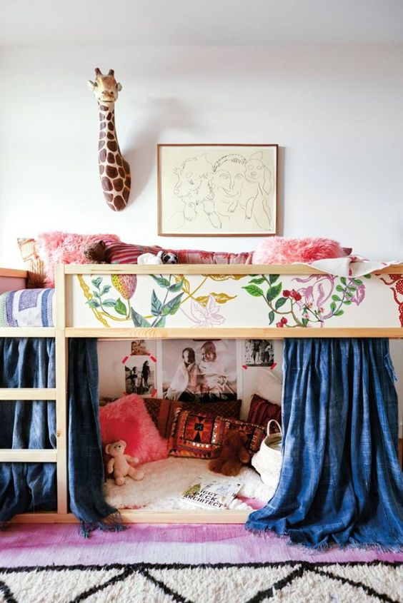 Personalizar la cama Kura de Ikea con pintura, papel o tela